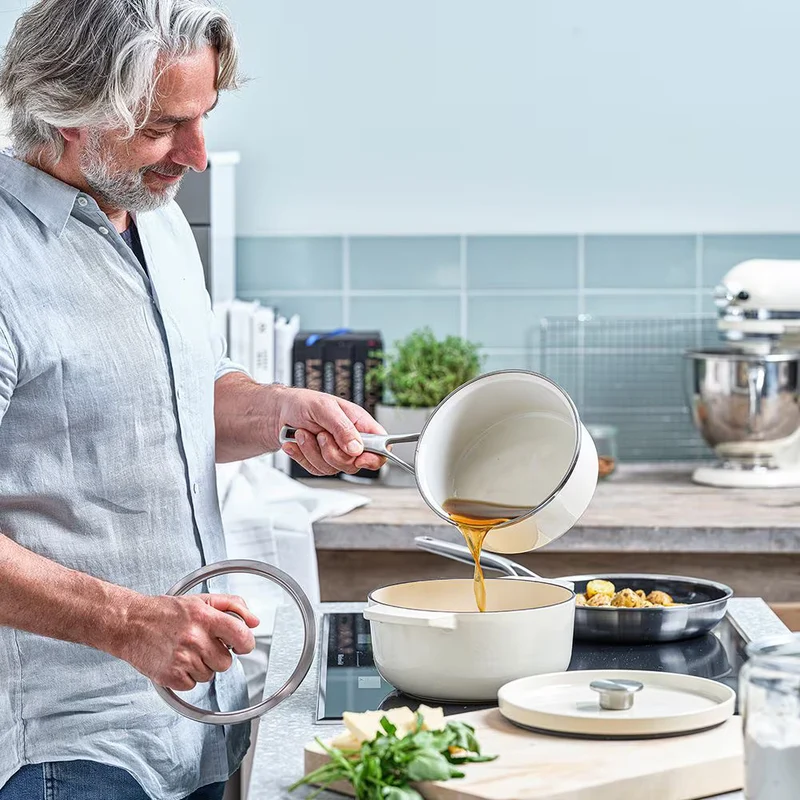 KitchenAid Gusseisen-Schmortopf „Cream“