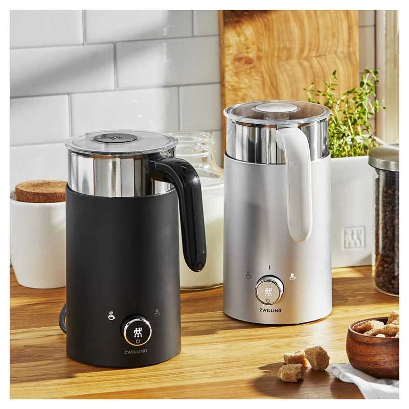 Zwilling Milchaufschäumer Schwarz 200 ml Heiß / 400 ml Kalt 'Enfinigy'