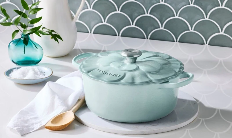 Le Creuset Bräter Signature Ø26cm / 5,3L „Sea Salt Blossom“