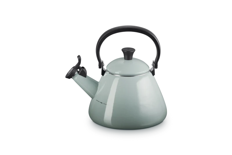 Le Creuset Flötenkessel 1,6L Kone „Sea Salt“