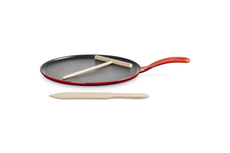 Le Creuset Pfannkuchenpfanne aus Gusseisen, „Kirschrot“, Ø 27 cm