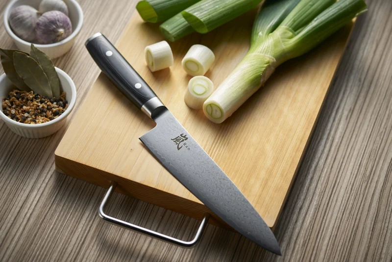 Yaxell Kochmesser 20 cm 'Ran Damast'
