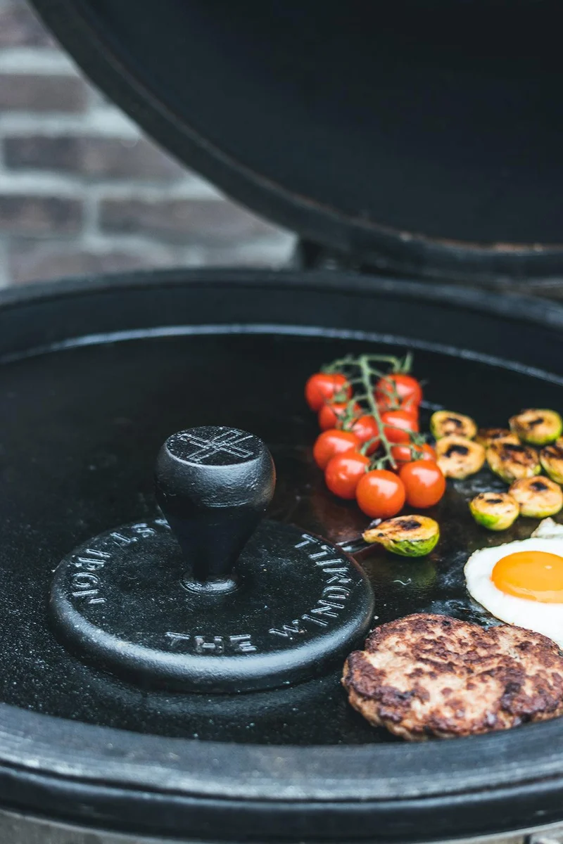 Das Windmühlen-Smashburger-Werkzeug aus Gusseisen
