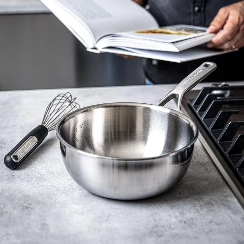 KitchenAid Konische Sauteuse Tri-Ply Edelstahl