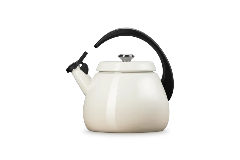 Le Creuset Pfeifender Wasserkocher 2,1L Cloche 'Meringue'