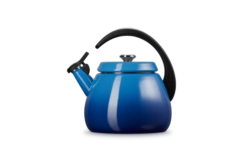 Le Creuset Pfeifender Wasserkocher 2,1 l Cloche 'Azure'