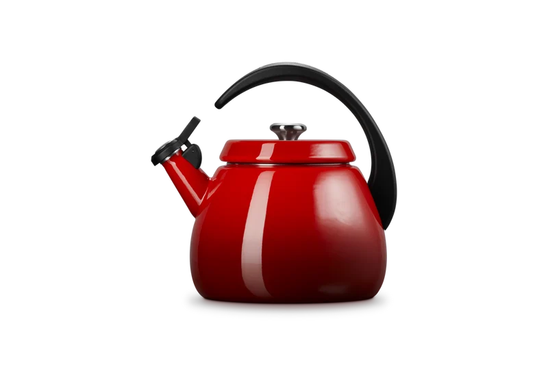 Le Creuset Pfeifender Wasserkocher 2,1 l mit Glasglocke, Farbe: Kirschrot