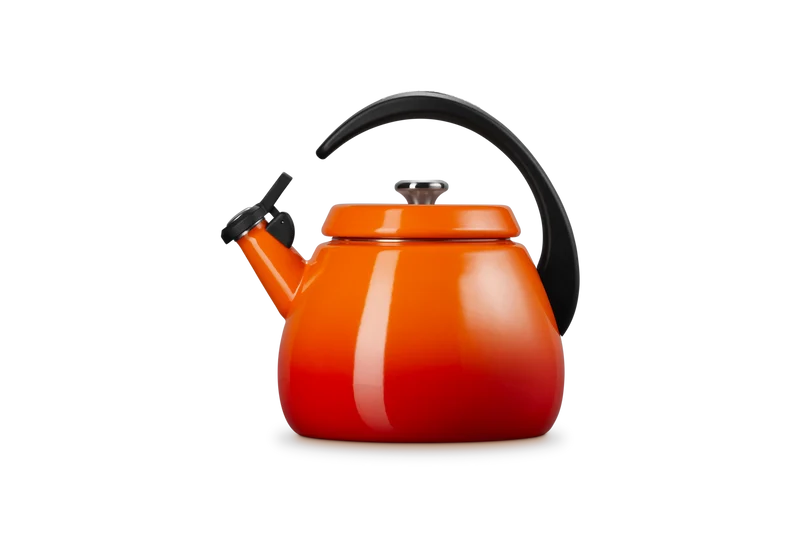 Le Creuset Pfeifender Wasserkocher 2,1 l mit Glocke 'Orangerot'