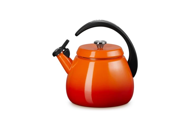 Le Creuset Pfeifender Wasserkocher 2,1 l mit Glocke 'Orangerot'