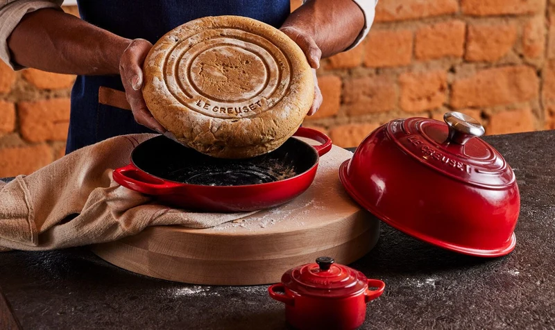Le Creuset Brotform Signature „Kirschrot“ Ø 24 cm / 1,6 l