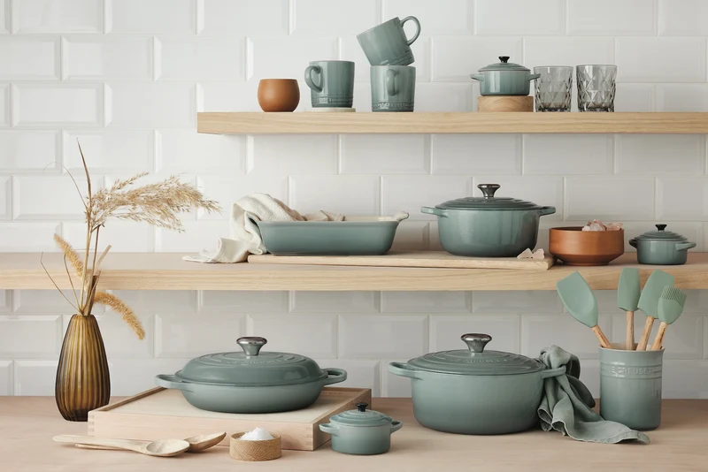 Le Creuset Oval Casserole Signature „Meersalz“