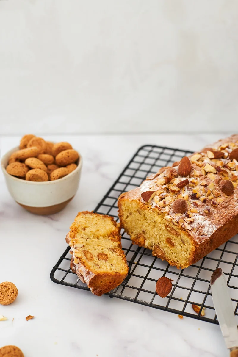 Pineut italienischer Amaretti-Kuchen