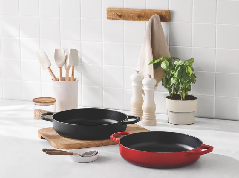 Le Creuset Schmorpfanne mit zwei Griffen 'Matt Black' Ø28cm / 3,2L