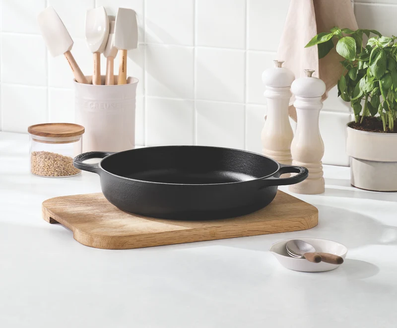 Le Creuset Schmorpfanne mit zwei Griffen 'Matt Black' Ø28cm / 3,2L