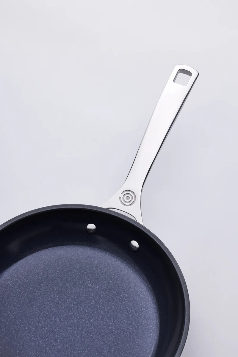 Le Creuset 8-teiliges Essential Keramik-Antihaft-Pfannenset