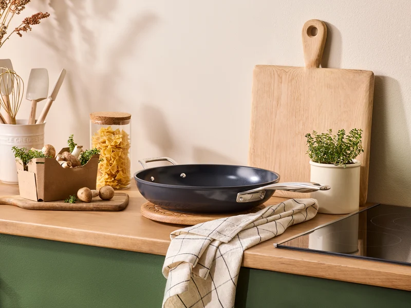 Le Creuset Bratpfannen-Set 24 cm niedrig & 28 cm hoch Essential 'Ceramic Antihaft'