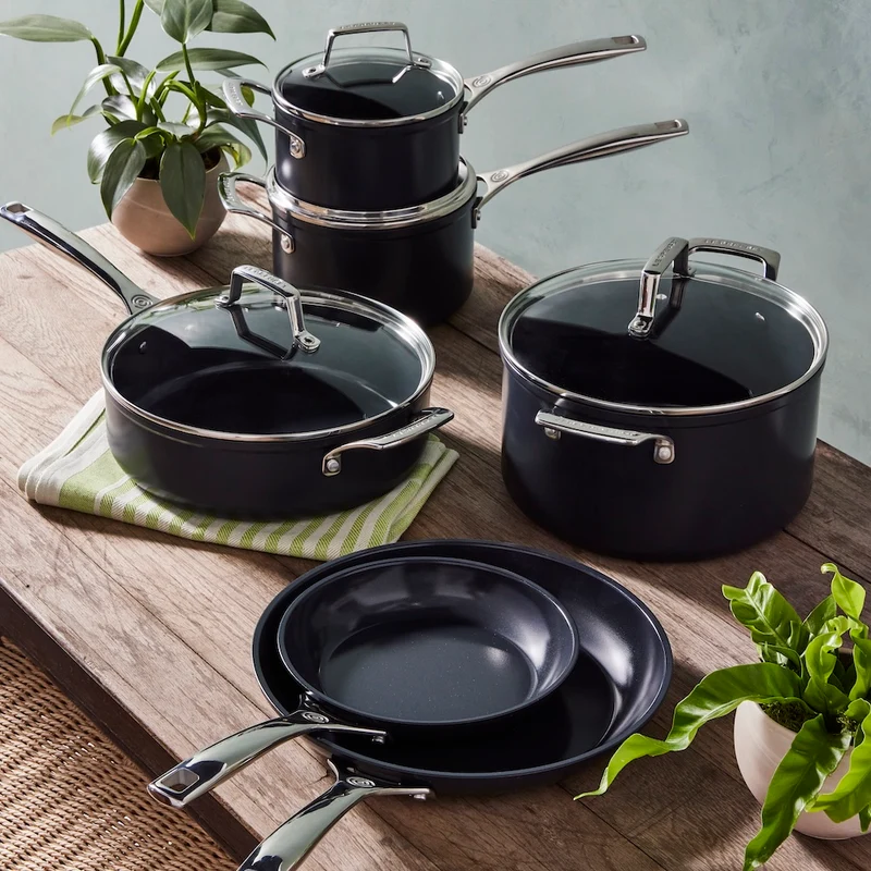 Le Creuset Steelpan Essential „Keramik-Antihaftbeschichtung“