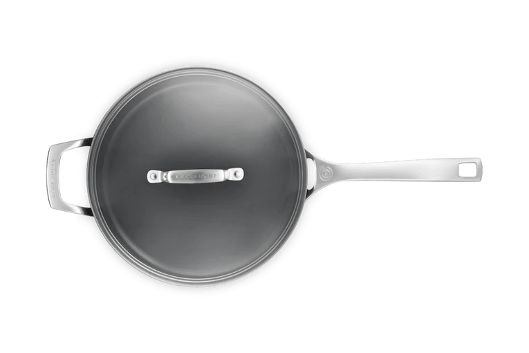 Le Creuset Stielkasserolle Essential Ø26cm / 4L 'Keramik Antihaftbeschichtung'