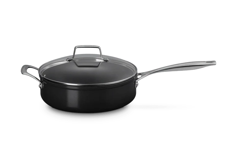 Le Creuset Stielkasserolle Essential Ø26cm / 4L 'Keramik Antihaftbeschichtung'
