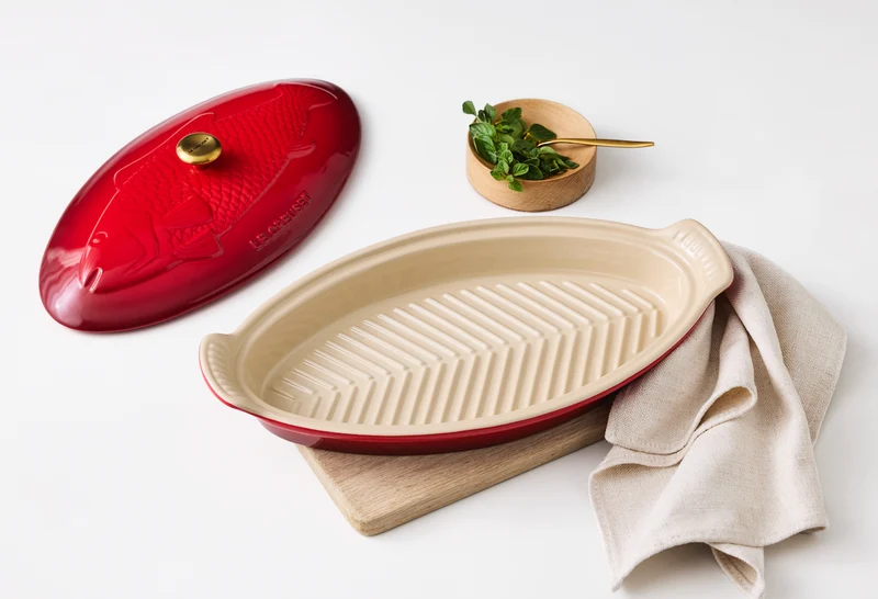 Le Creuset Auflaufform Fisch 'Kirschrot'