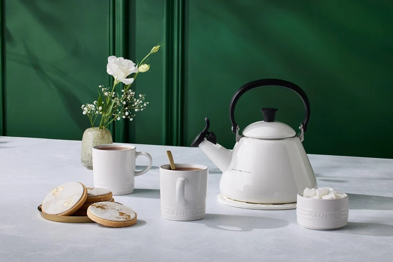 Le Creuset Wasserkocher mit Pfeifton 1,6 l Kone 'Weiß'