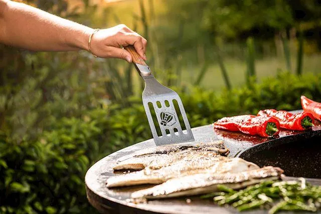 Geschmiedeter Grillspatel