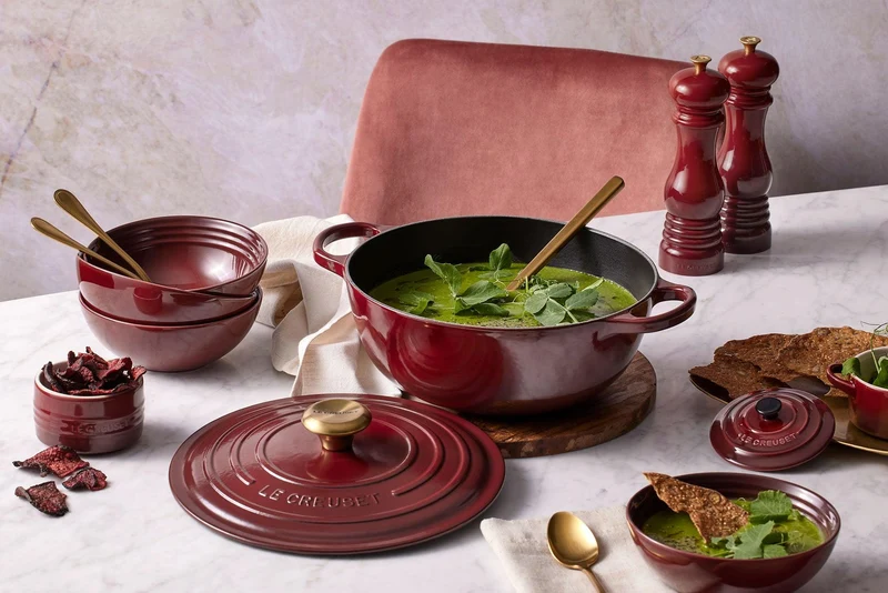 Le Creuset Ovaler Schmortopf Signature 'Granat'