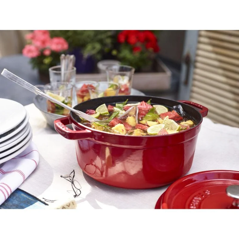 STAUB Kirschrote Bratform 'La Cocotte'
