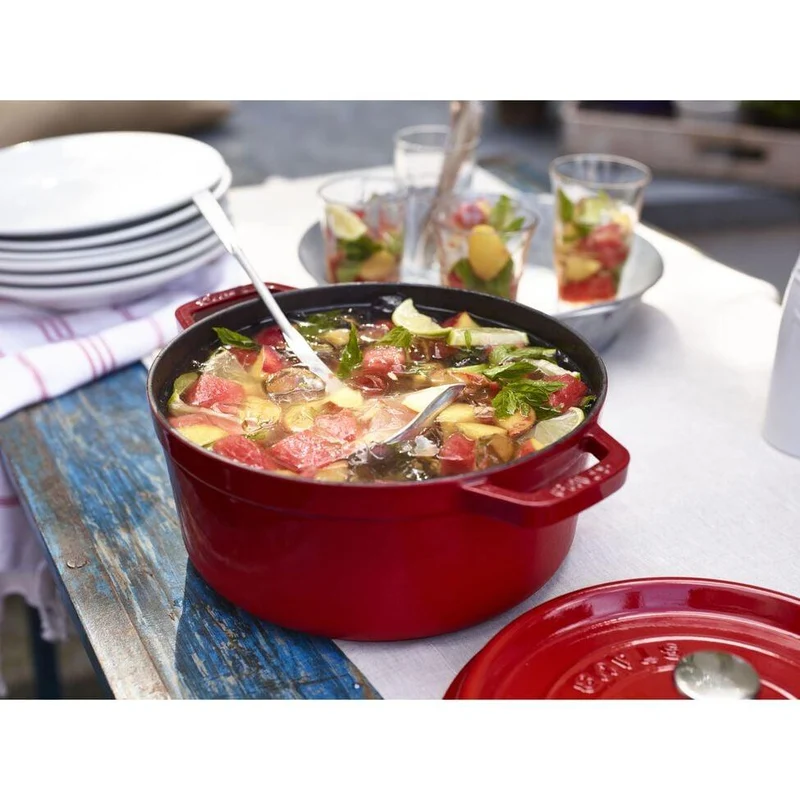 STAUB Kirschrote Bratform 'La Cocotte'