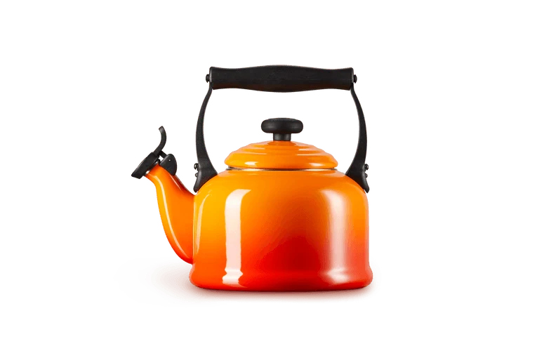Le Creuset Pfeifenkessel 2,1 l Tradition 'Orangerot'