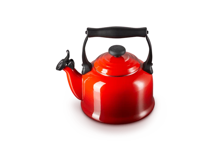 Le Creuset Wasserkocher mit Pfeifton 2,1 l Tradition 'Kirschrot'