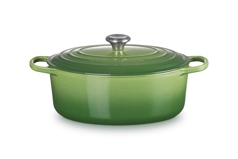 Le Creuset Ovaler Schmortopf Signature 'Bamboo Green'