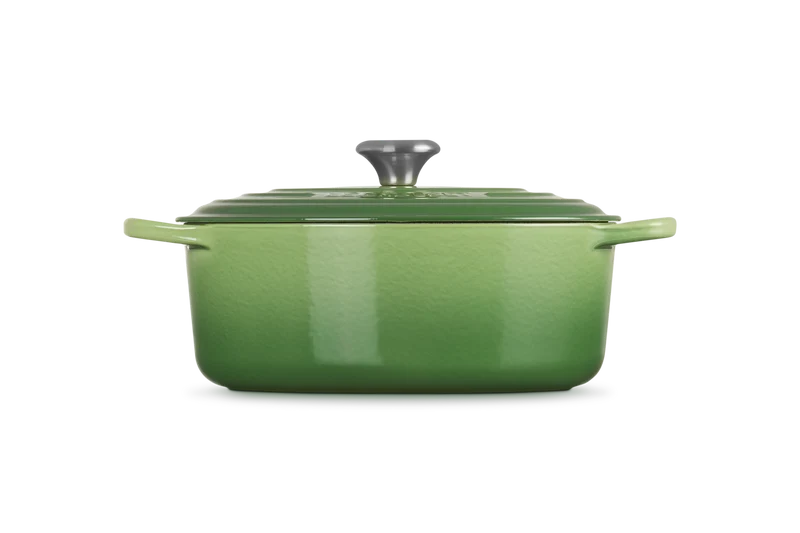 Le Creuset Ovaler Schmortopf Signature 'Bamboo Green'
