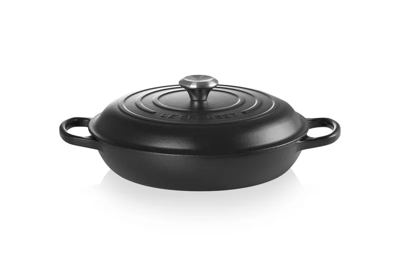 Le Creuset Campagnard Signature „Matte Black“