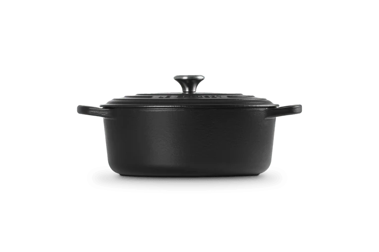 Le Creuset Oval Signature Schmorpfanne 'Matt Schwarz'