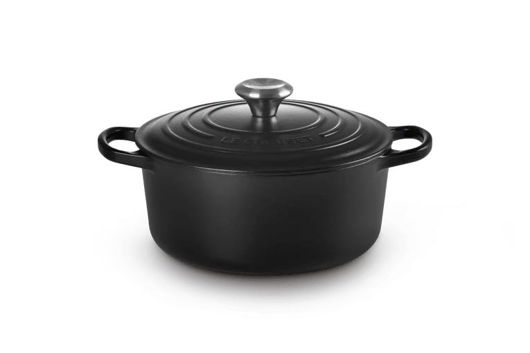 Le Creuset Signature Schmorpfanne 'Matte Black'