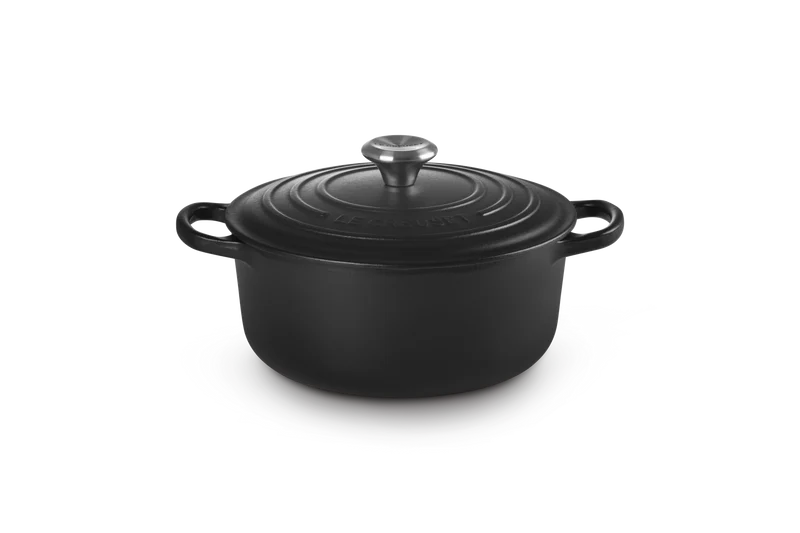 Le Creuset Signature Schmorpfanne 'Matte Black'