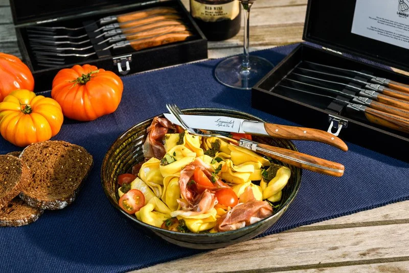 Laguiole Style de Vie Steakmesser aus Olivenholz, 'Luxuslinie'