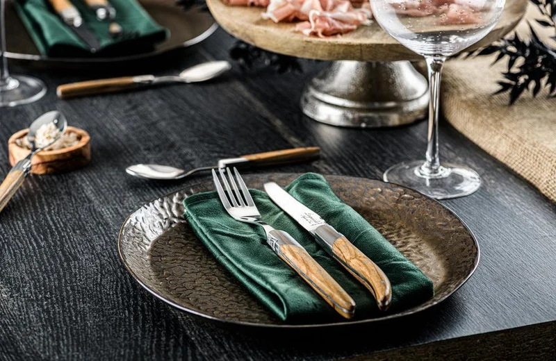 Laguiole Style de Vie Couvert 16-teilig Olivenholz 'Luxury Line'