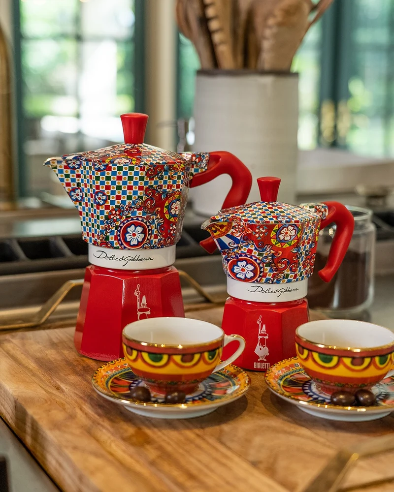 Bialetti Moka 2 Tazze con Tazzine e Palette Dolce & Gabbana
