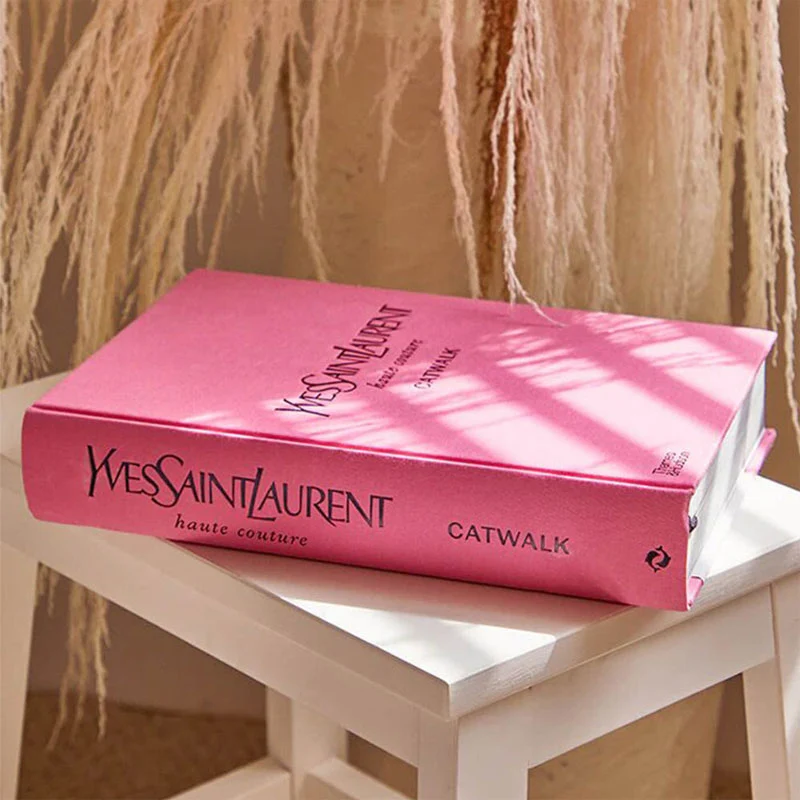 Thames & Hudson Libro Yves Saint Laurent Catwalk