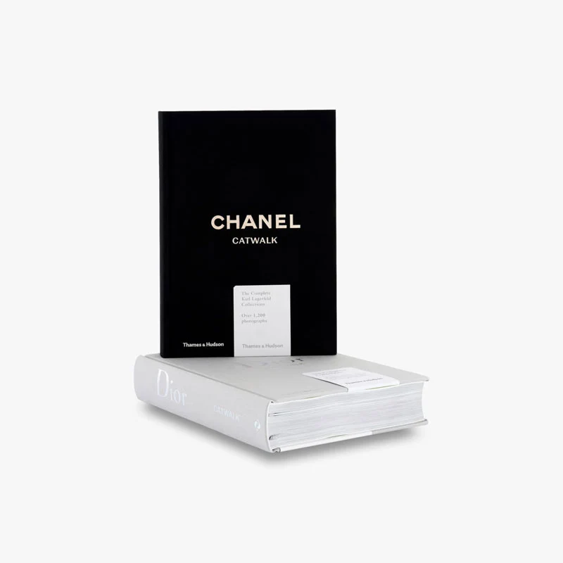Thames & Hudson Libro Chanel Catwalk
