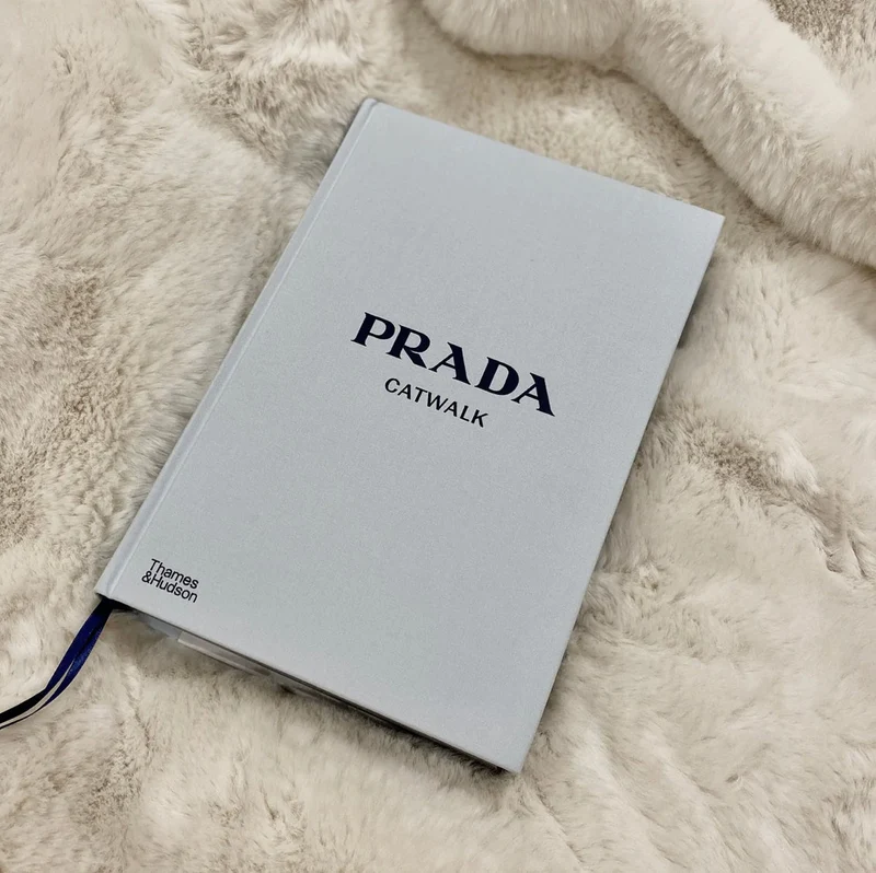 Thames & Hudson Libro Prada Catwalk