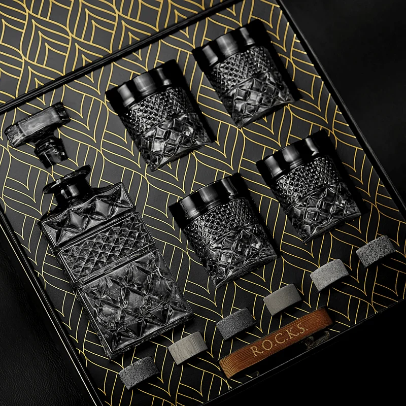 Whiskey Dekanter mit Gläsern & Chilling Stones Geschenk Set
