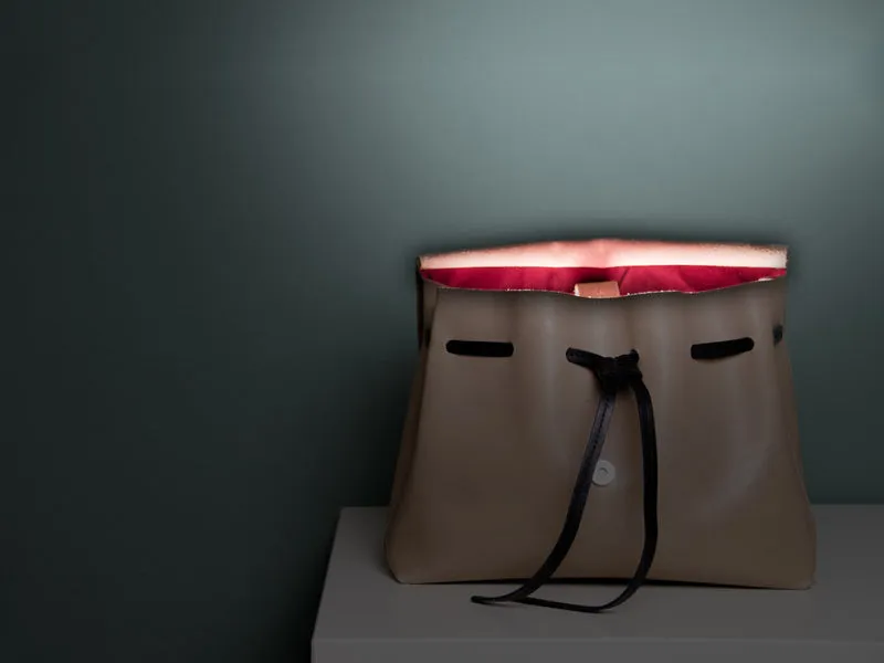 SOI. Mini Anthrazit das automatische Taschenlicht