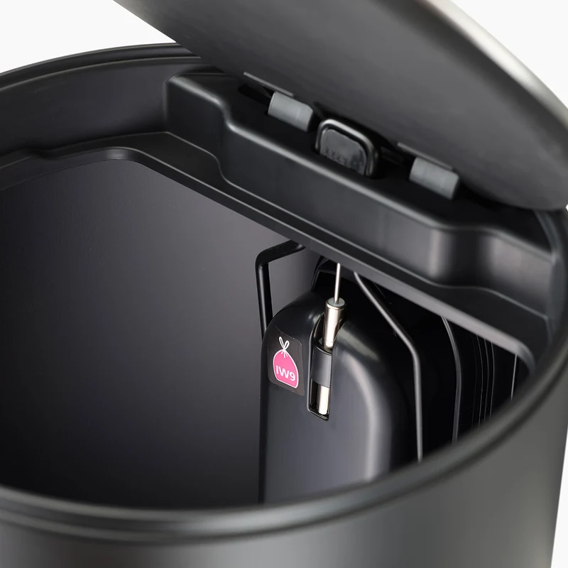 Joseph Joseph Cestino a Pedale Nero Opaco Easy-push 10 lt