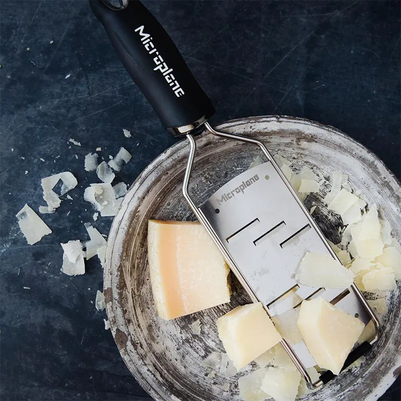 Microplane Grattugia Linea Gourmet Lama a Scaglie Grandi Nero