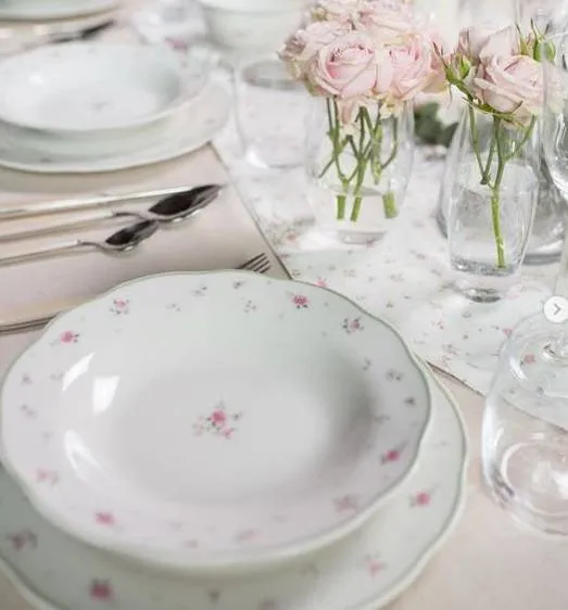 Brandani Servizio Tavola 18 pezzi Nonna Rosa in Porcellana