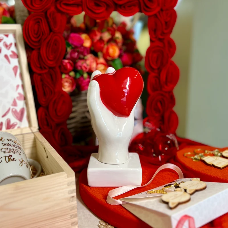 Amage Mano Cuore Rosso in Ceramica H20 cm