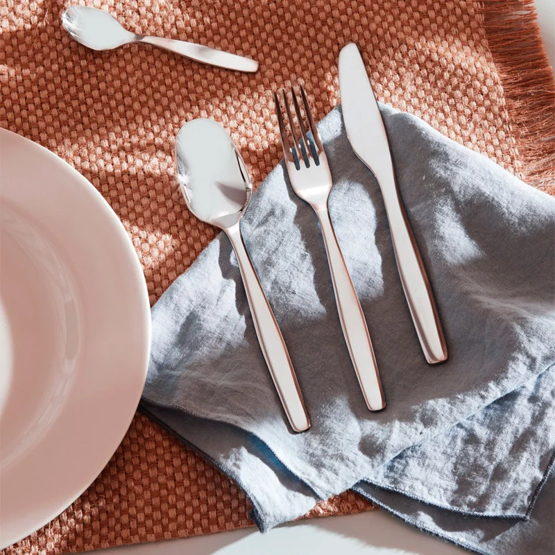 Alessi Servizio Posate 24 Pezzi Itsumo acciaio inox Antigraffio